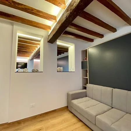 Daire Zenone Monolocale Historic Center Reggio Emilia