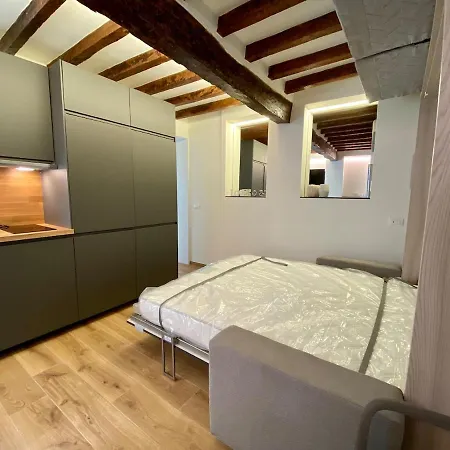 Zenone Monolocale Historic Center * Reggio Emilia