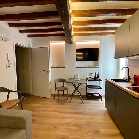 Zenone Monolocale Historic Center Daire