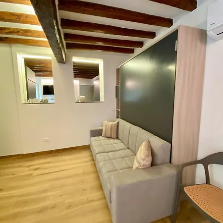 Daire Zenone Monolocale Historic Center Reggio Emilia