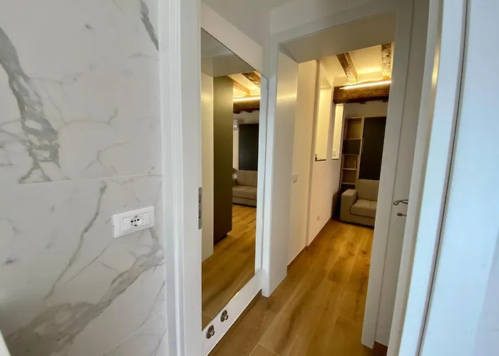 Zenone Monolocale Historic Center