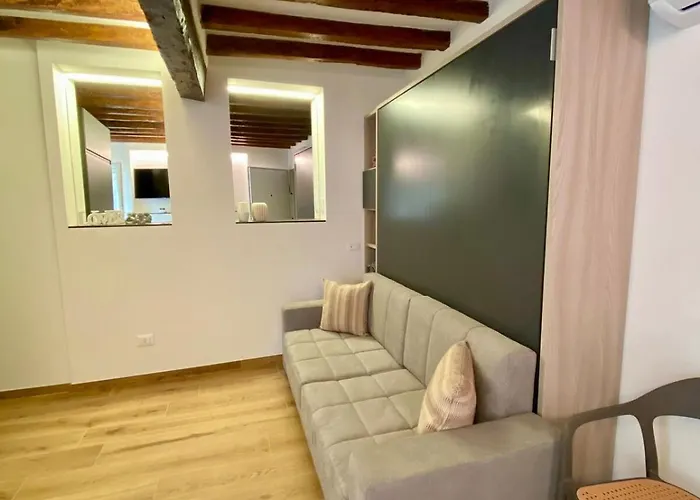 Apartament Zenone Monolocale Historic Center Reggio nell'Emilia